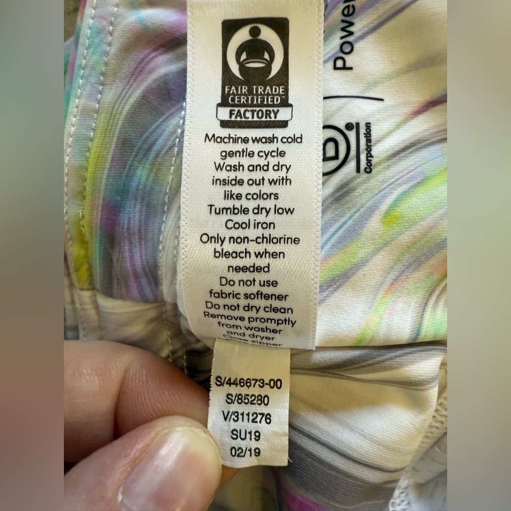 Athleta Women’s Contender White Opal Powerlifting Iridescent Leggings - Medium - Picture 8 of 8